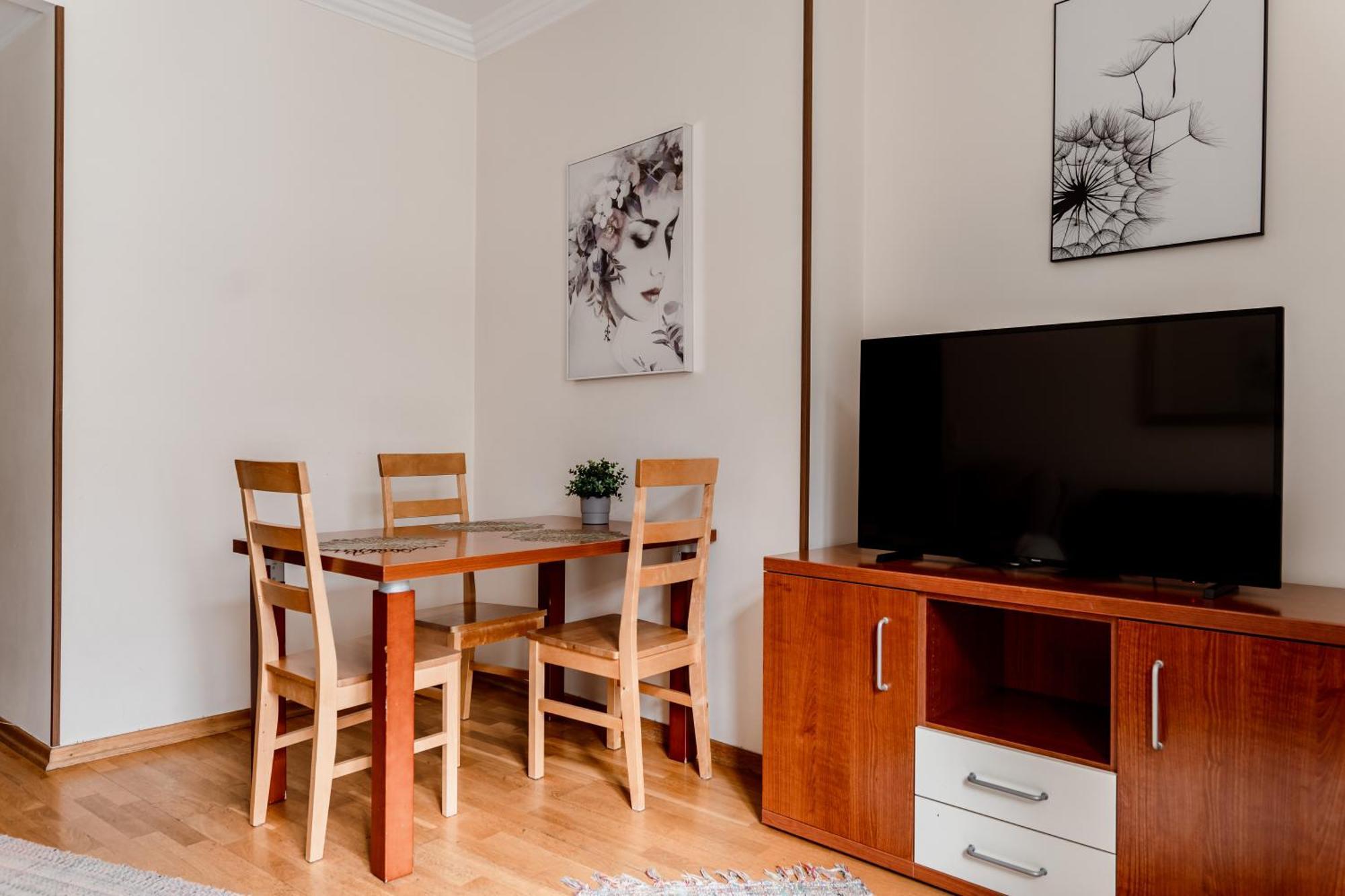 Town Hall Square Apartment With Sauna Tallinn Exterior photo