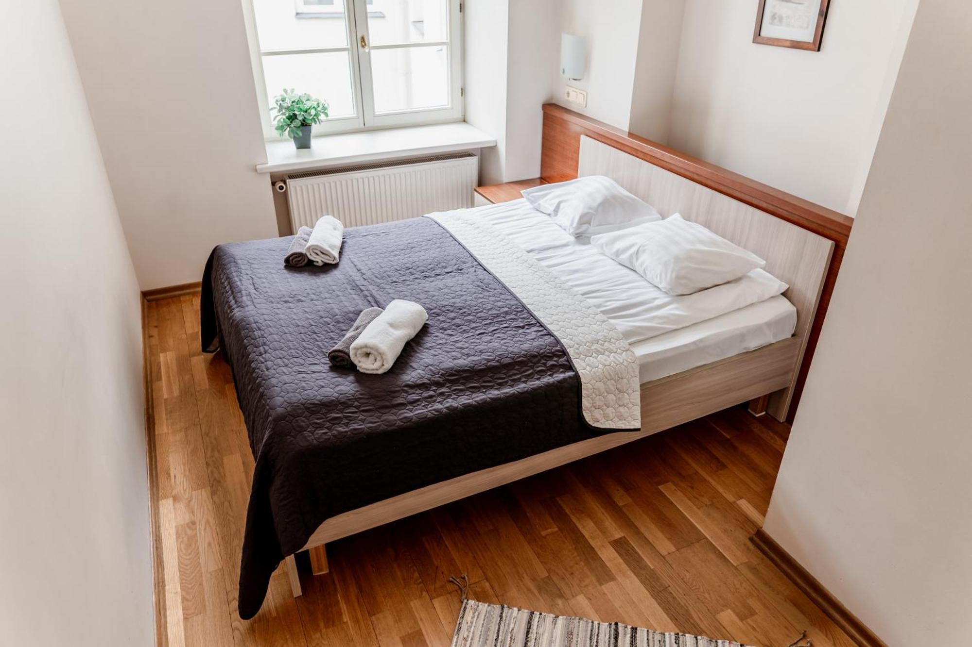 Town Hall Square Apartment With Sauna Tallinn Exterior photo